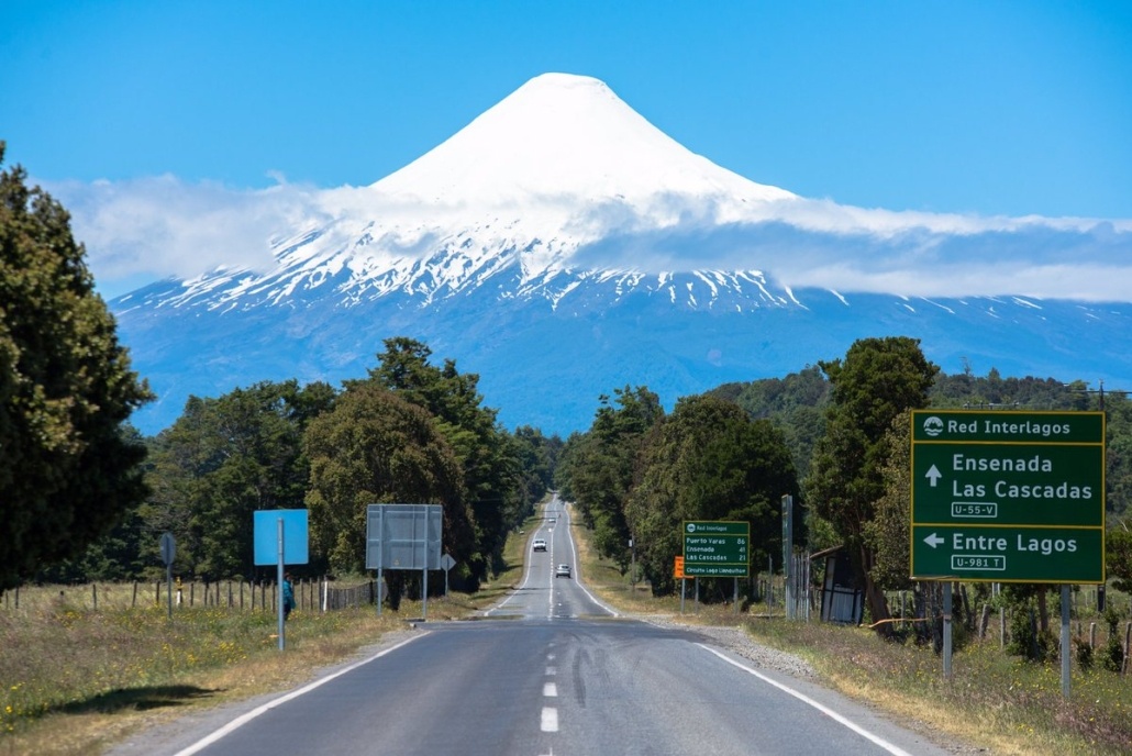 camino-volcan-chile-lagos